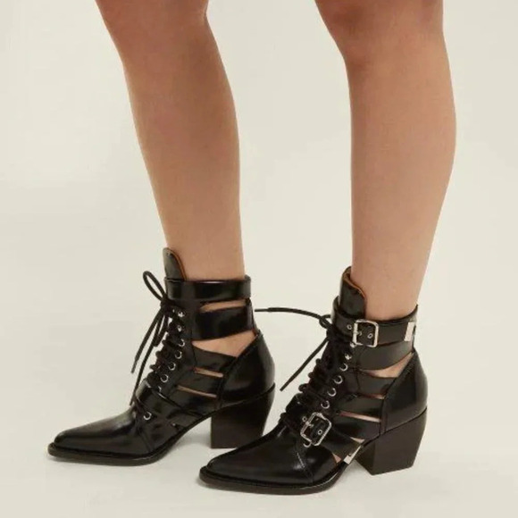 CHLOE Rylee Glossed Leather Ankle Boots Cut Out Black Size 37/7 - Picture 3 of 13